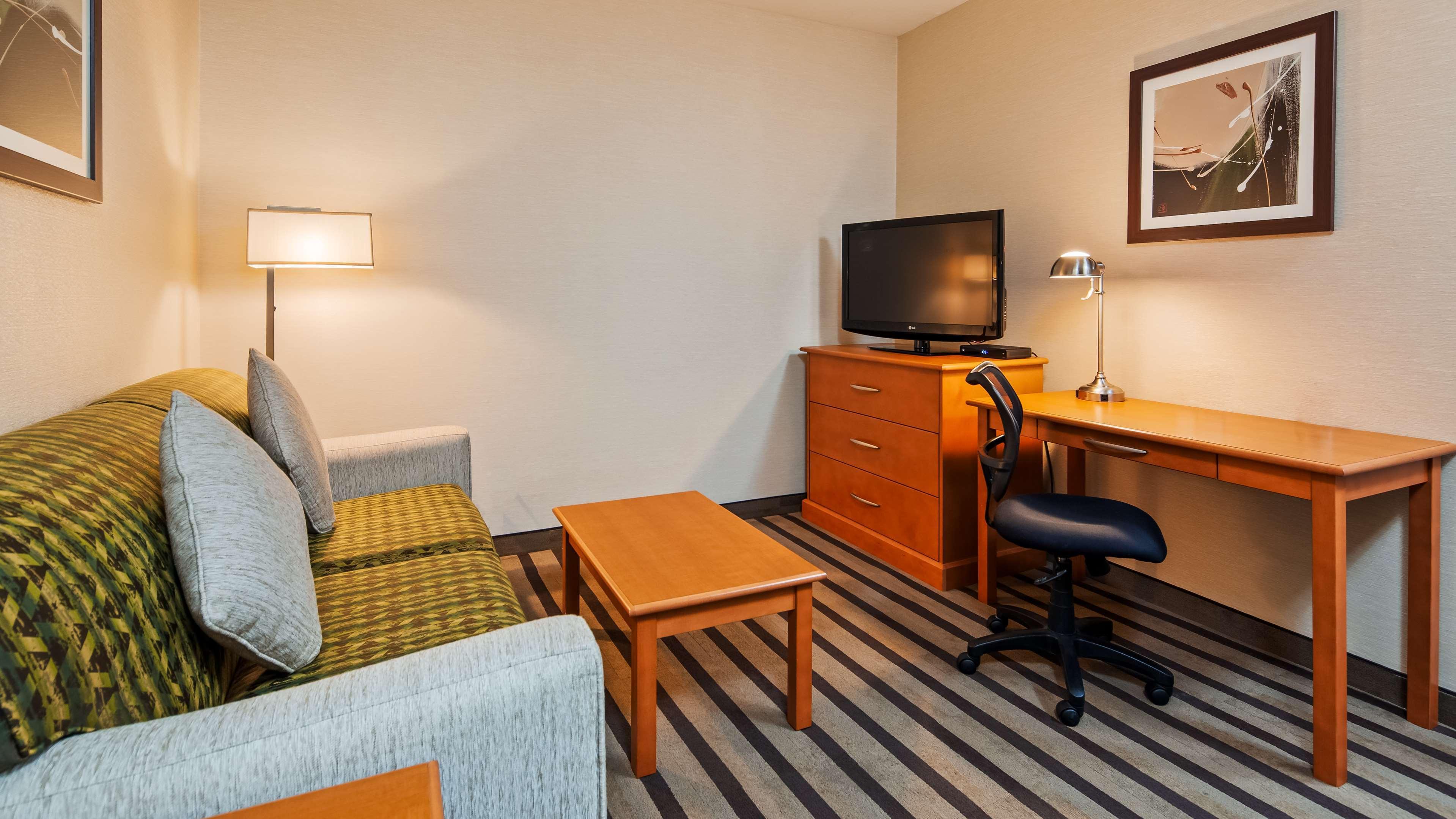 Best Western King George Inn & Suites Суррей Экстерьер фото