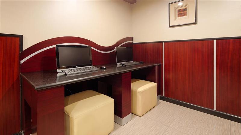 Best Western King George Inn & Suites Суррей Экстерьер фото