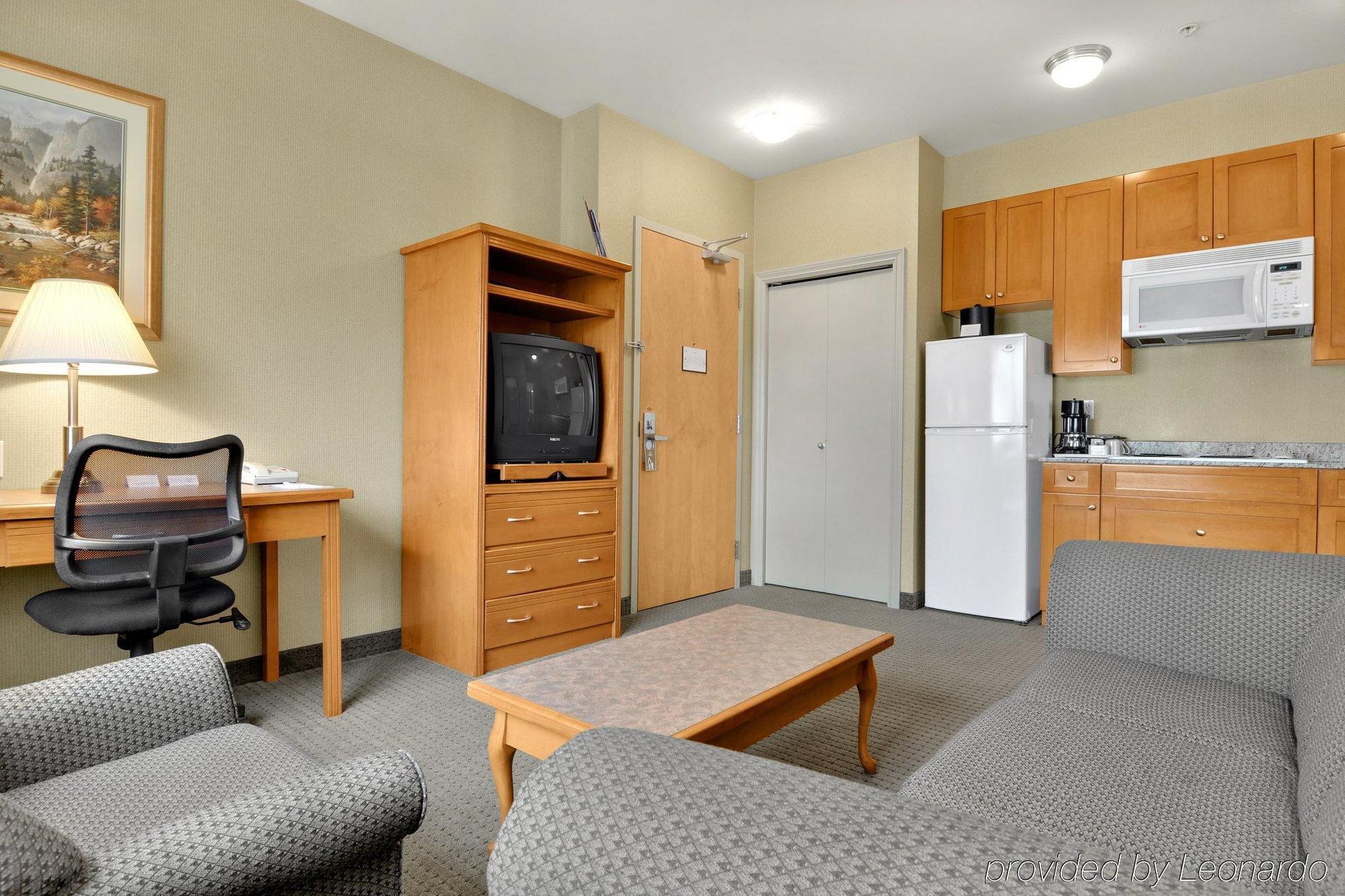 Best Western King George Inn & Suites Суррей Экстерьер фото