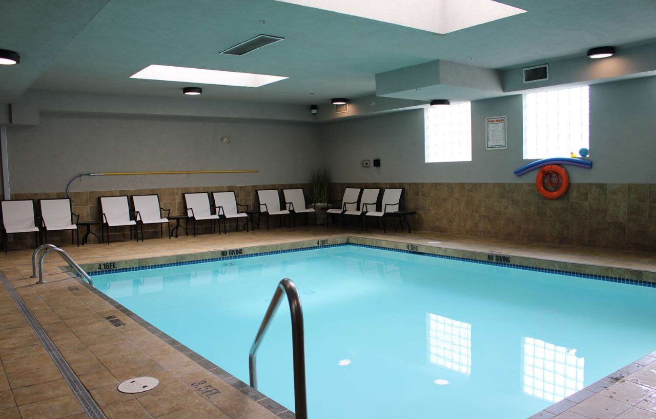 Best Western King George Inn & Suites Суррей Экстерьер фото